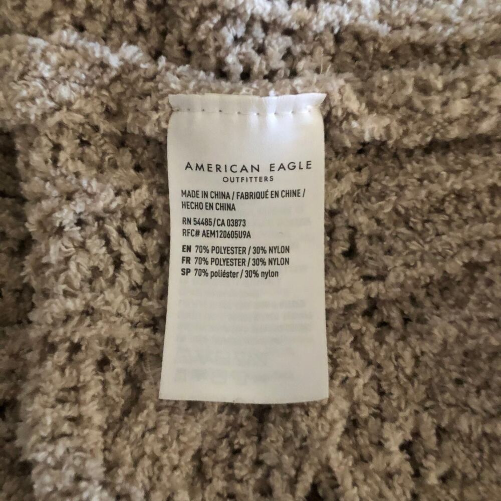 American Eagle Gray Cable Knit Sweater Medium Crochet Open Knit Cozy Pullover - Picture 7 of 11